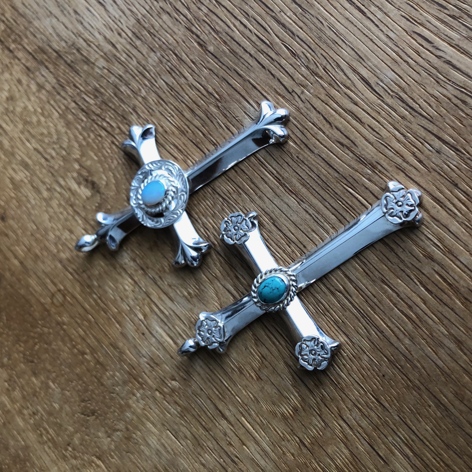TARO WASHIMI recommended cross
